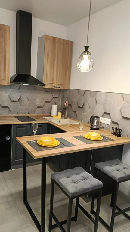 Уютная квартира в новом доме, в центре города