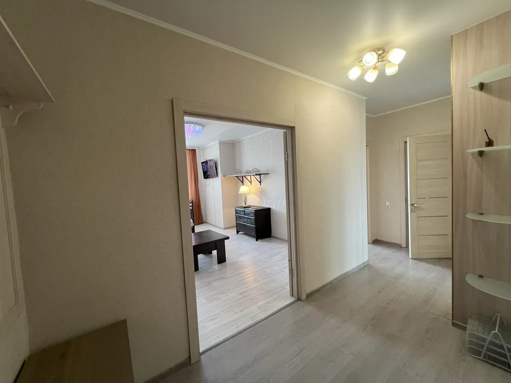 В центре новый дом