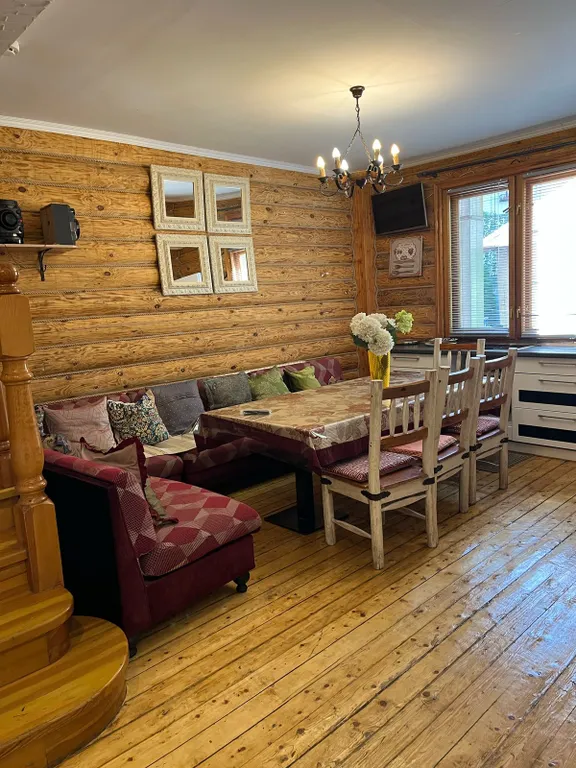 Комфортный коттедж в центре