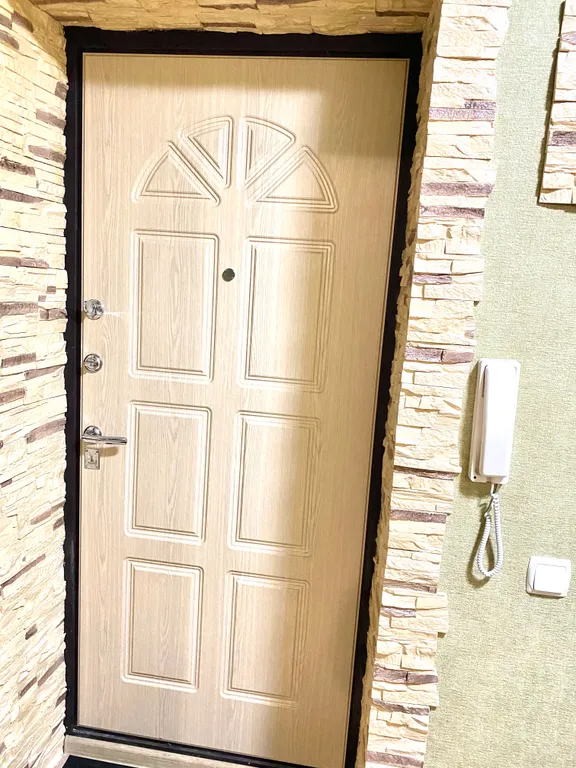 Квартира рядом С МНТК