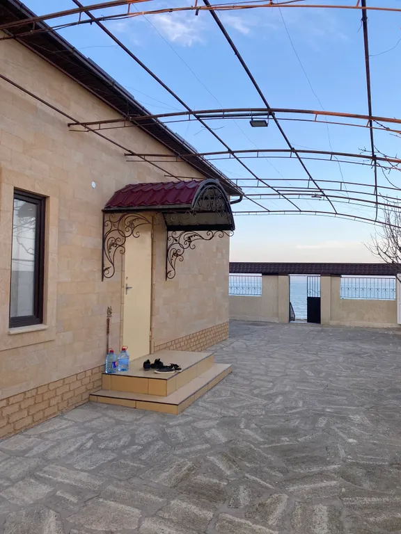 Дача на берегу моря со всеми удобствами