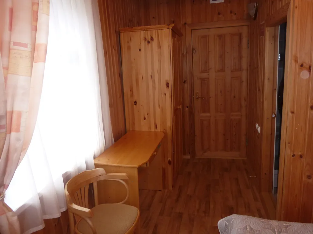 Комната на 2 человека, с двухспальной кроватью