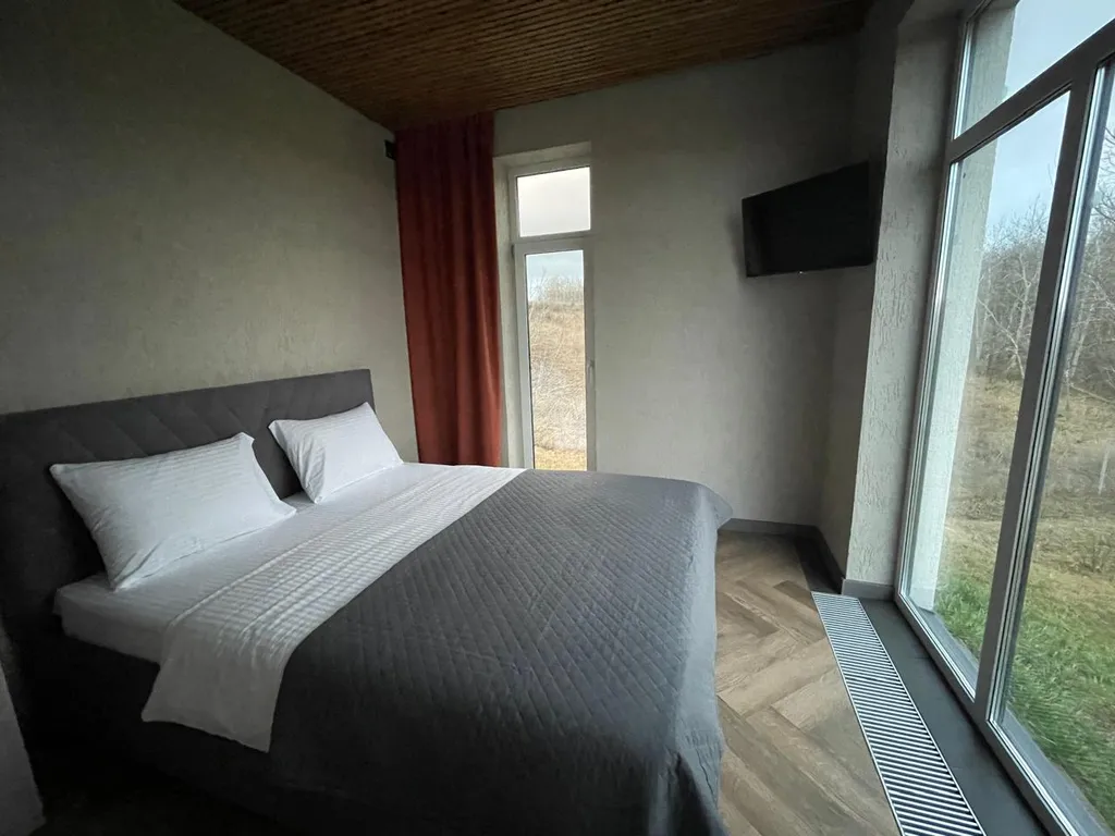 Панорамный дом с террасой