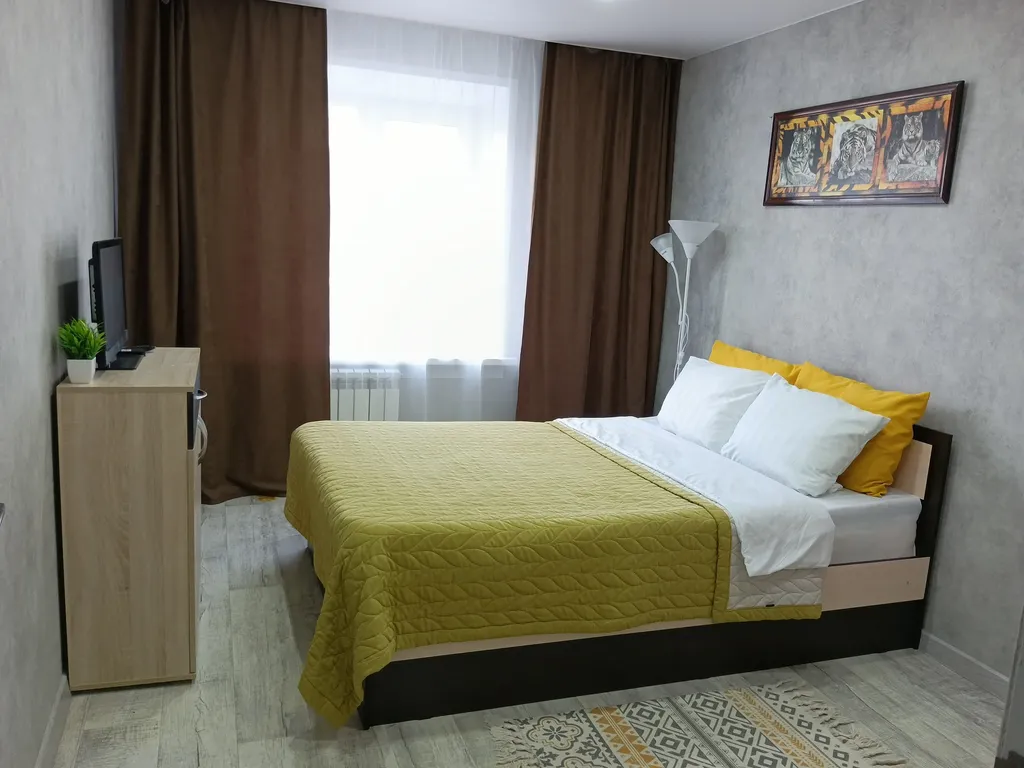 Уютная 2 комнатная квартира в центре города. — аренда посуточно в Мирный