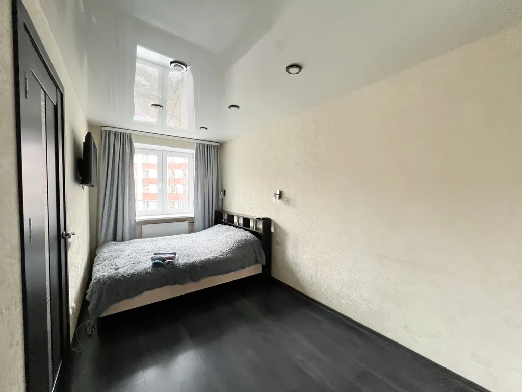 2‑комн. квартира в центре Мурманска на ул. Коминтерна, 17