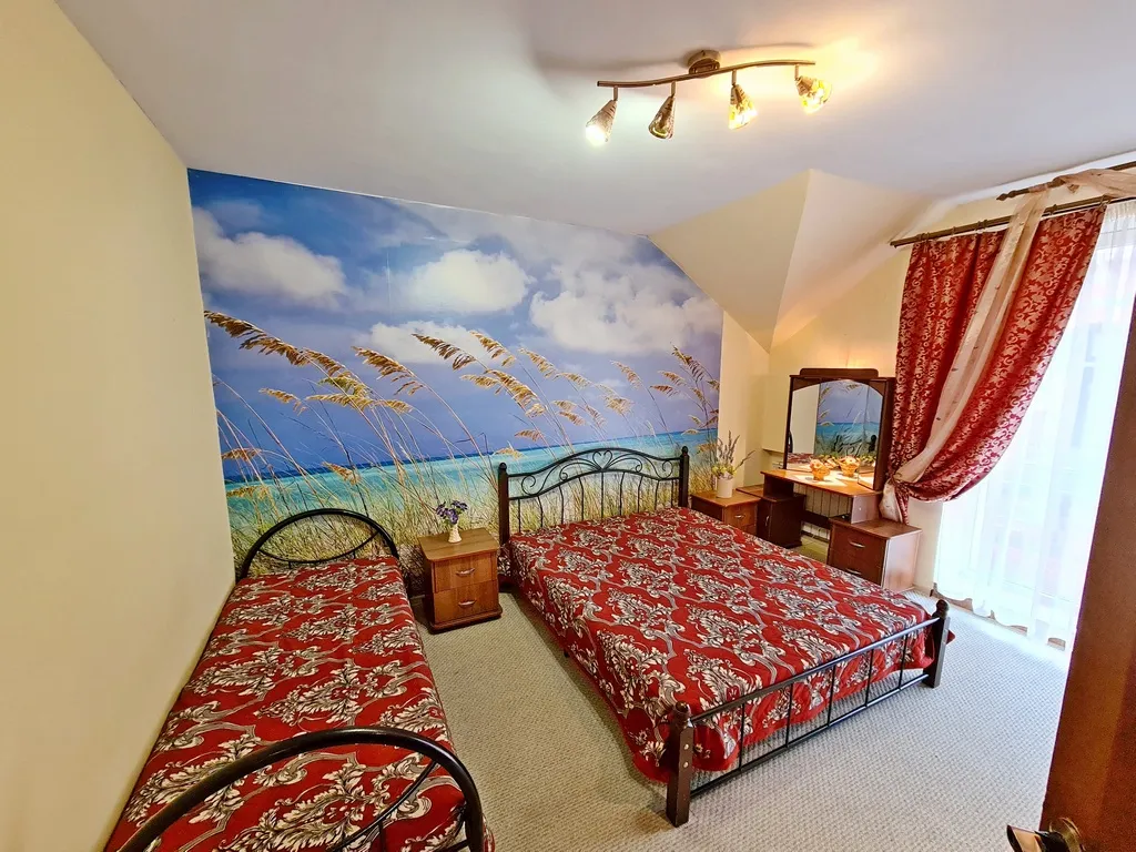 Коттедж у моря, детская площадка, бассейн,  костровая чаша, баттут.