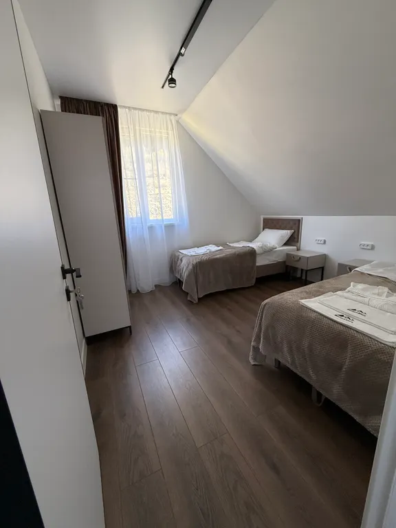 5-комнатный Дом