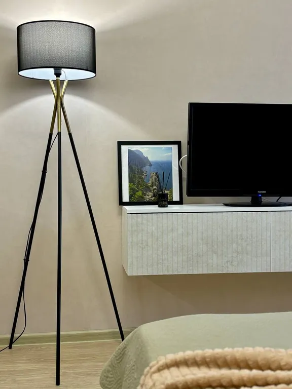 Студия с дизайнерским ремонтом