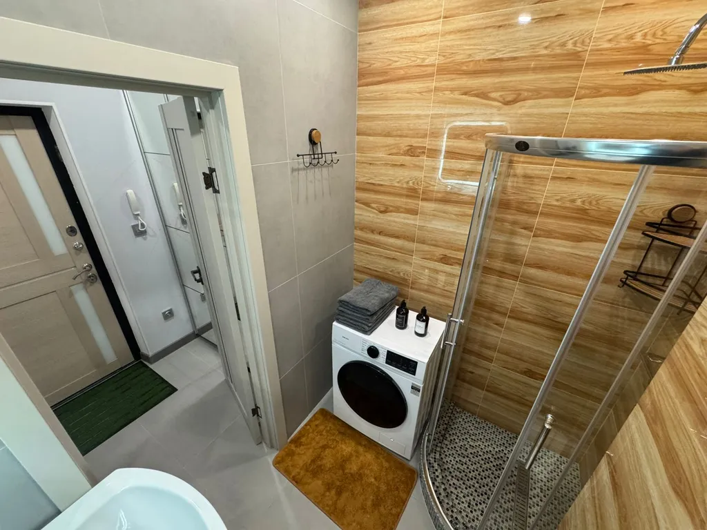 Квартира у Сити-молла с видом на рассвет и горы