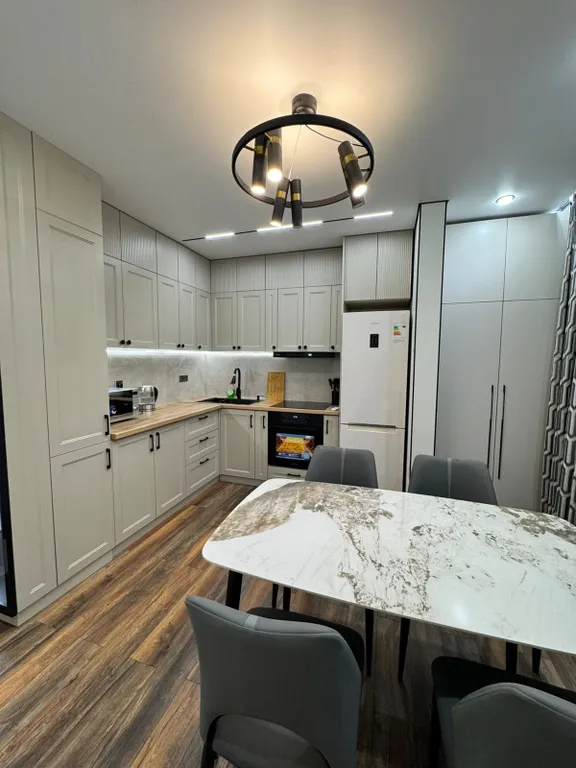 Квартира Новая и Уютная квартира возле Алматы Арены — Алматы