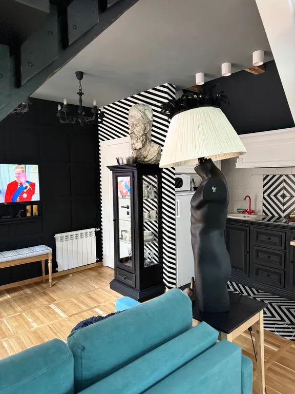 Двухуровневые апартаменты 33/3 house с камином и мангалом