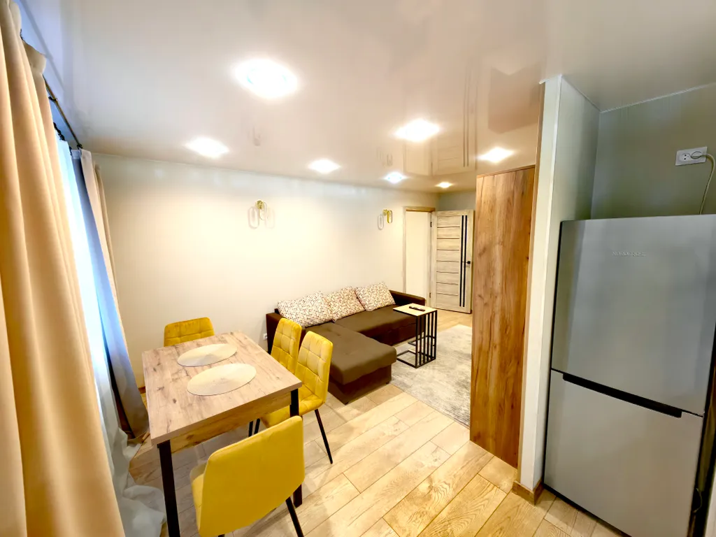 Юность на пяти углах