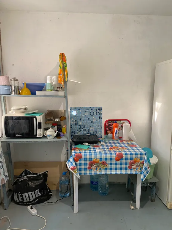 Дом на живописном берегу реки в деревне Пачеболка