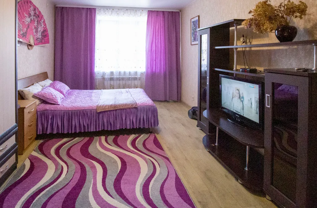 Евродвушка возле рынка