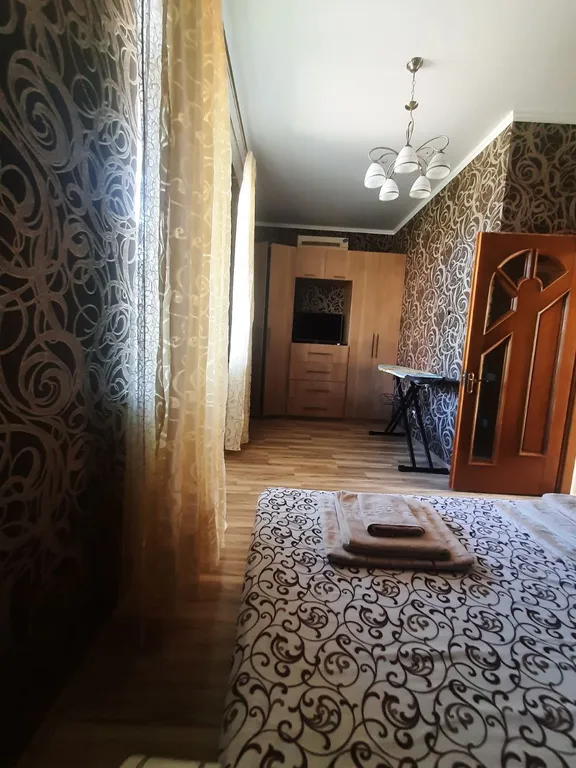 Дом с двориком на берегу моря