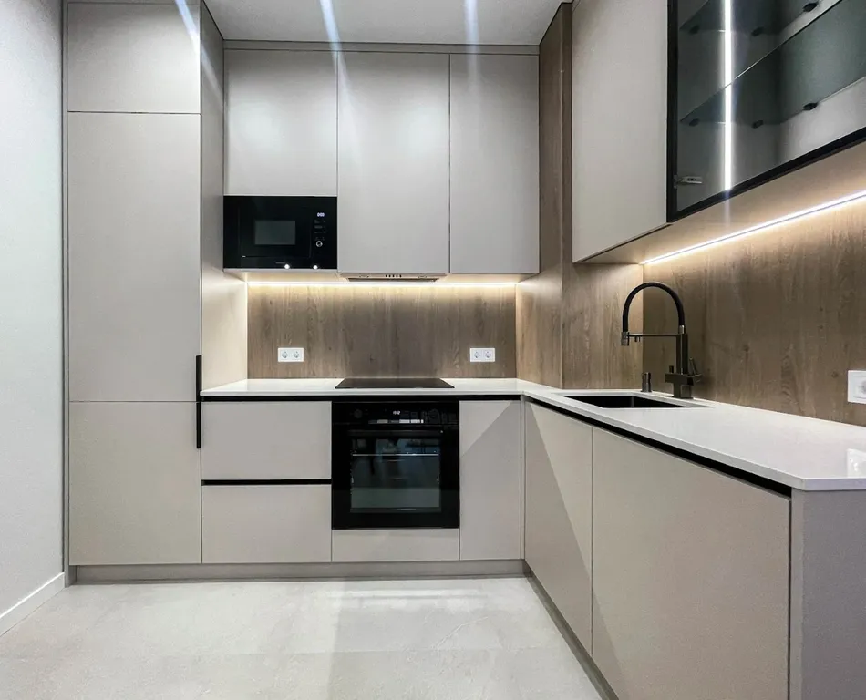 Vip в центре, новый дом, парковка, шлагбаум, окна двор, престижный р-н