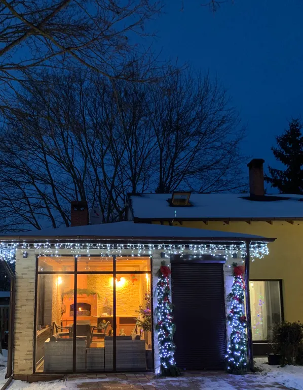 Коттедж Гостевой дом с сауной и бассейном — Светлый