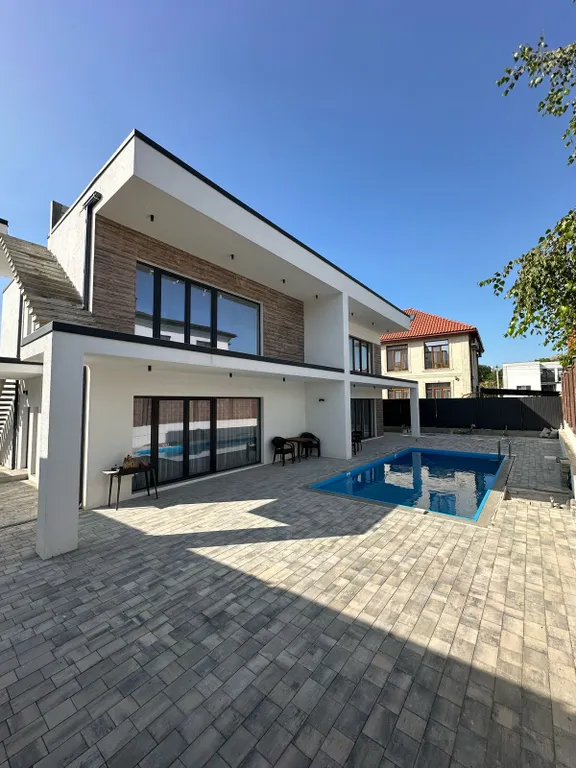 Коттедж Дом с дизайнерским ремонтом — аренда посуточно в Севастополь