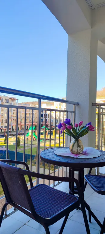 Студия с бассейнами рядом с Кипарисовым озером