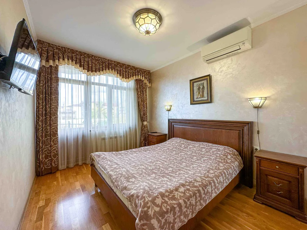 Квартира 3-комнатная Квартира — Адлер