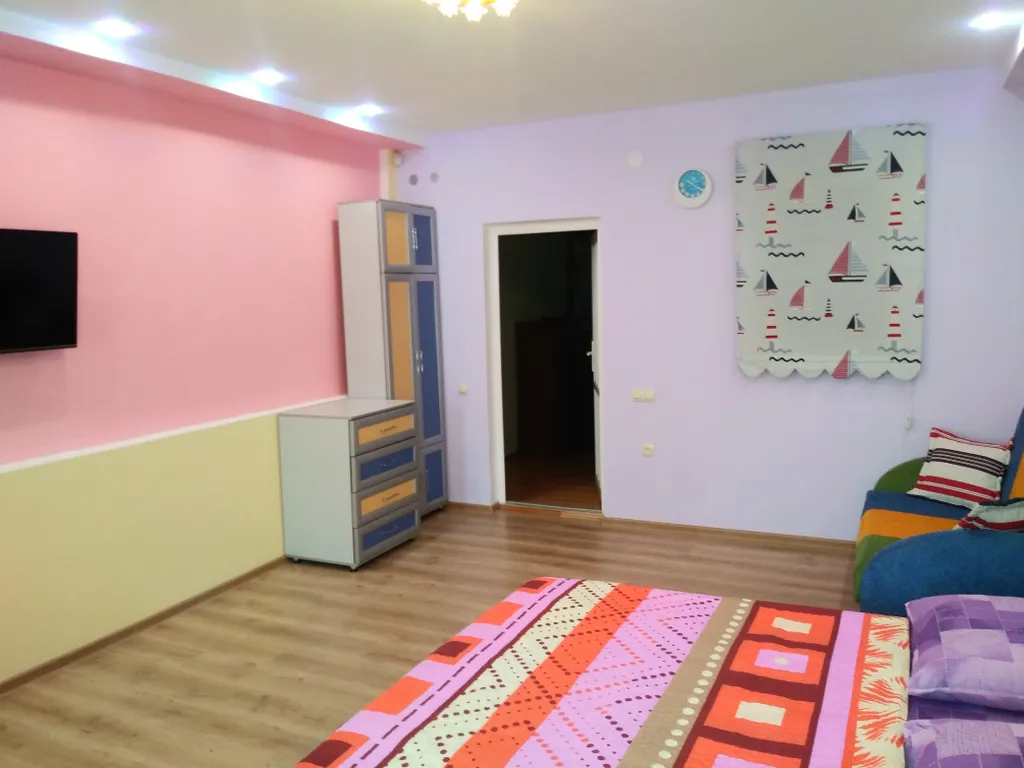 Эллинг на берегу моря