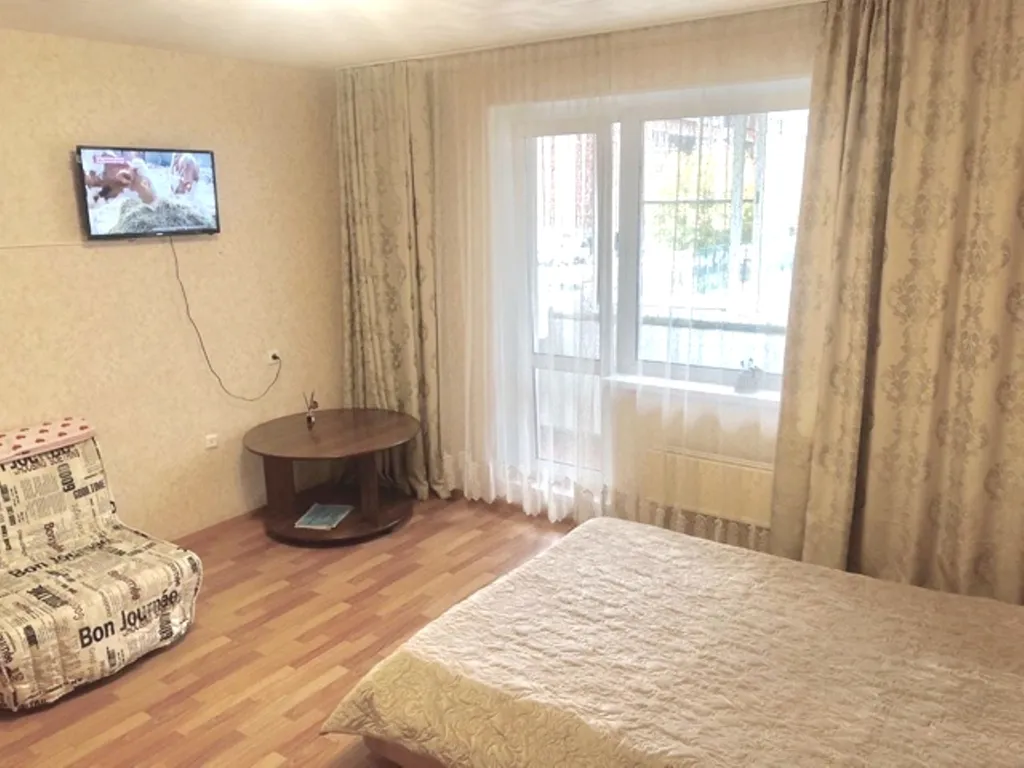 Большая квартира рядом с Алмазом