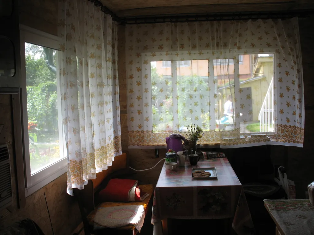 Деревенский дом на реке Оке рядом с родиной Есенина