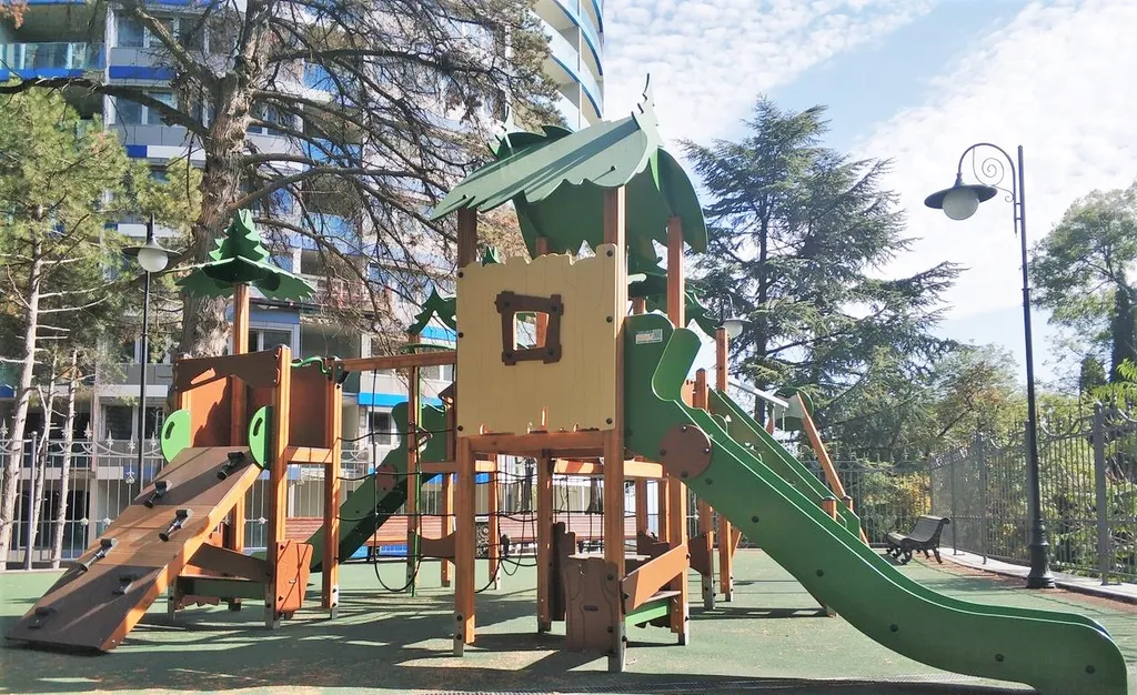 Парк хаус студия с видом на горы в Приморском парке