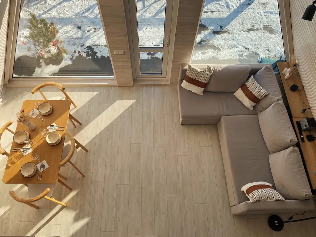 Загородный дом с чаном и панорамным видом на озеро