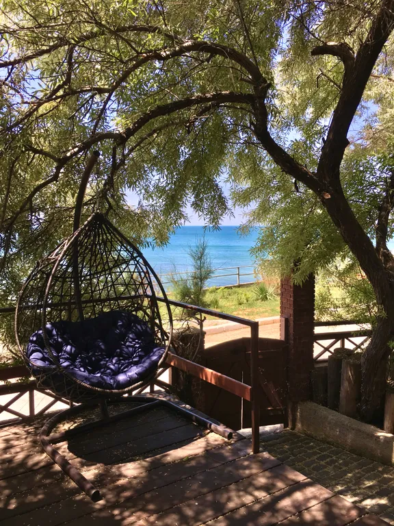 С видом на море