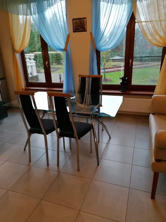 Загородный дом со своим садом