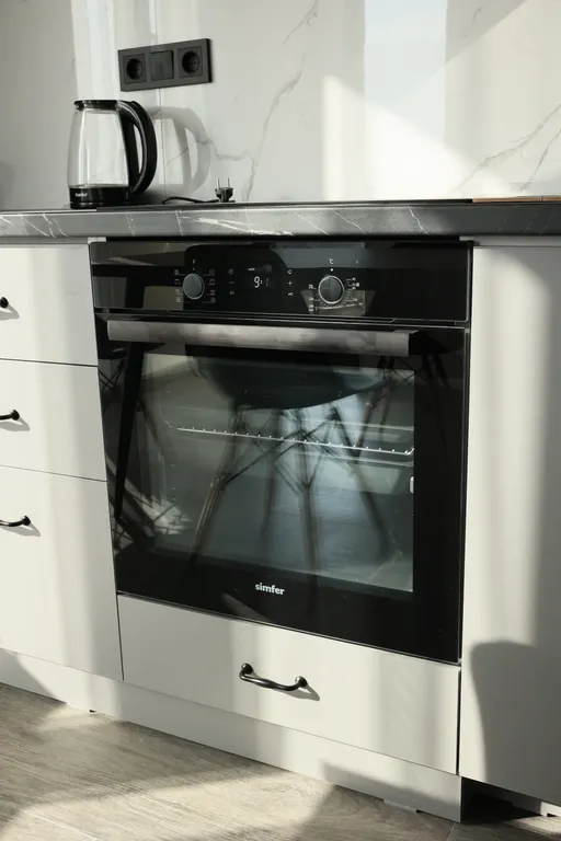 Солнечный 2-комнатный лофт с балконом у Французского университета