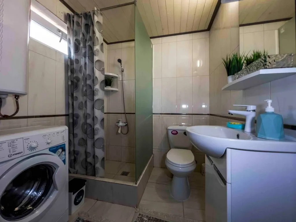 Дом с чаном