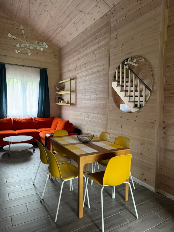 Уютный деревянный дом с баней