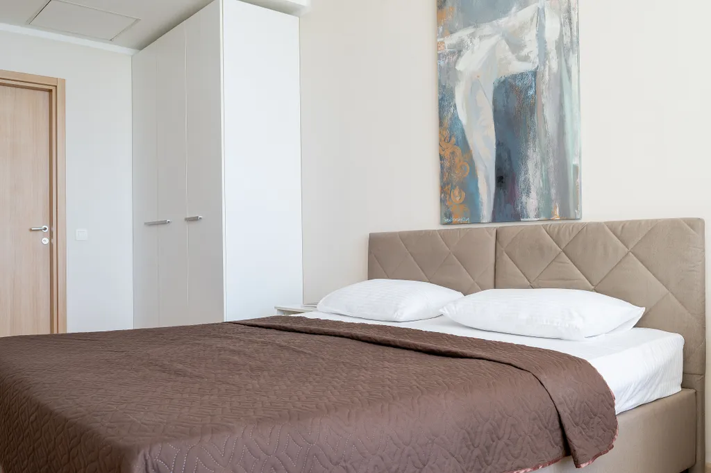 Трехкомнатные апартаменты с двумя спальнями