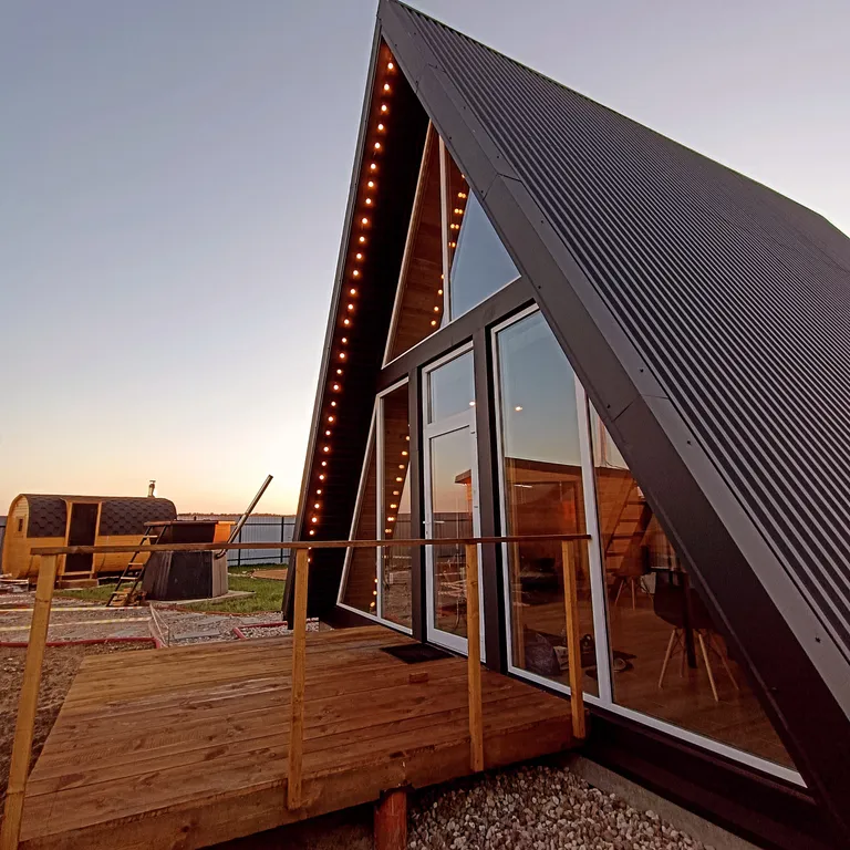 А-фрейм дом с банным чаном