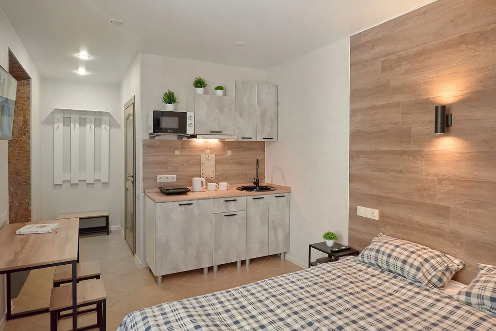 Студия поблизости госпиталь им. Савиных. ТЦ "Лето" 700м.