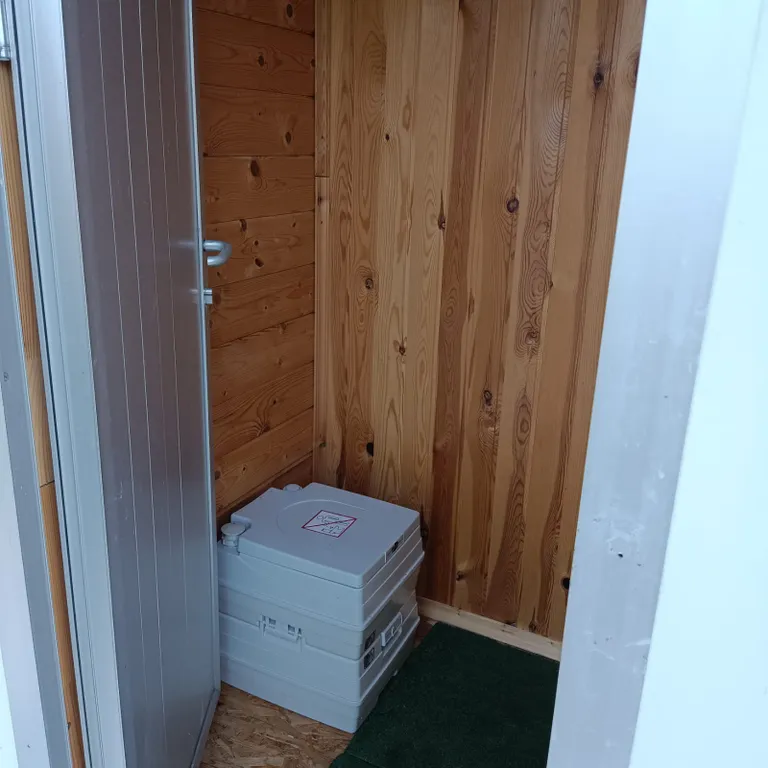 Хаусбот на Мунозере - одном из самых красивых и чистых озёр в Карелии