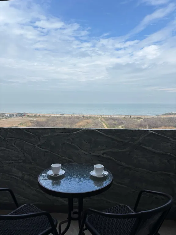 Квартира Трёхкомнатная квартира с видом на море — Каспийск