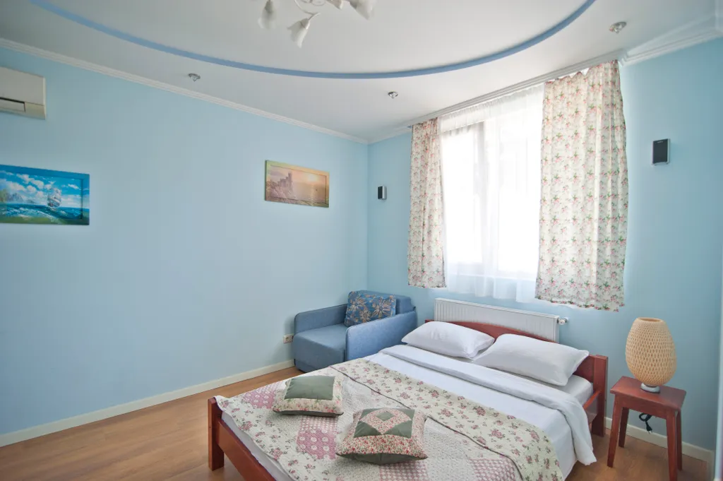 Люкс со своим двором