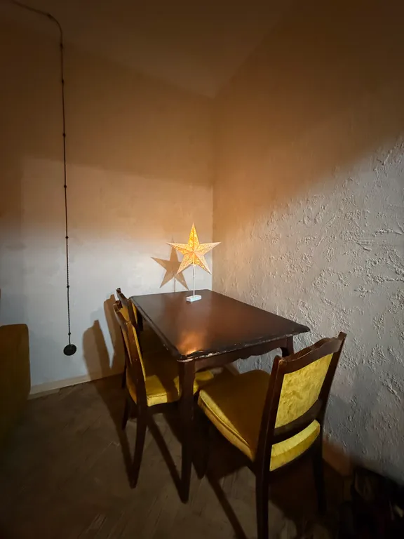 Новенькая ретро-лофт двушка в самом центре