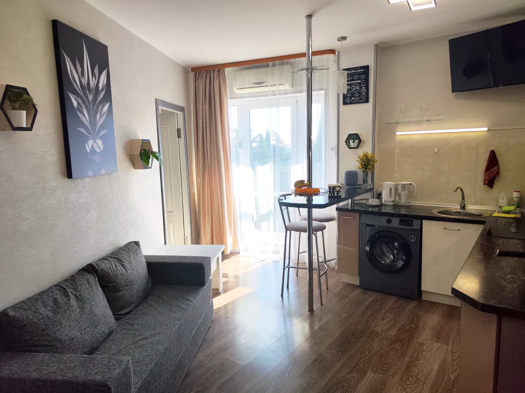 Премиум двушка с террасой на 1 линии