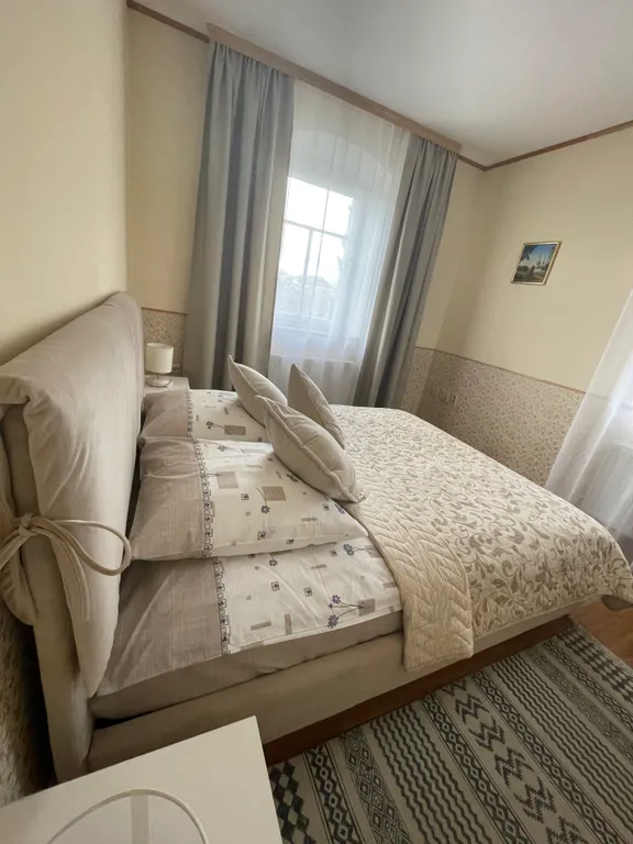 Просторные апартаменты с беседкой