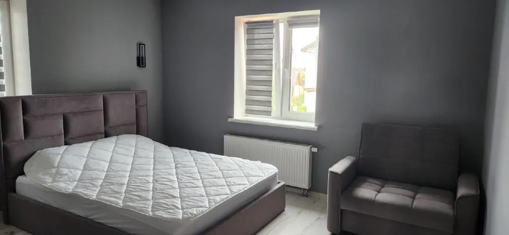 Новый дом с баней и бассейном у озера