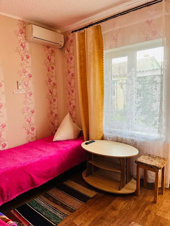 Семейная комната на троих