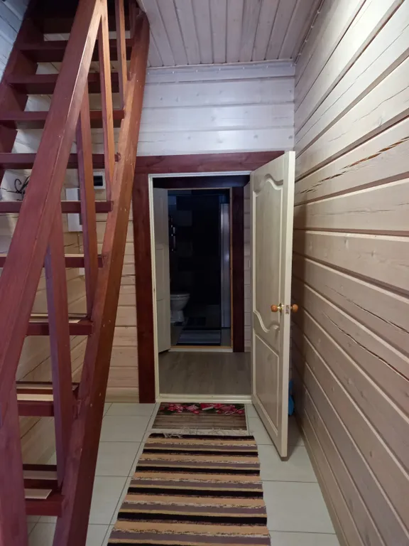 Уютный дом на берегу озера