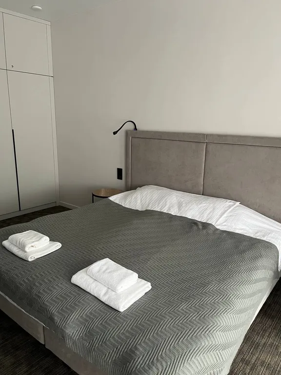 Новый апартамент с террасой в центре Светлогорска