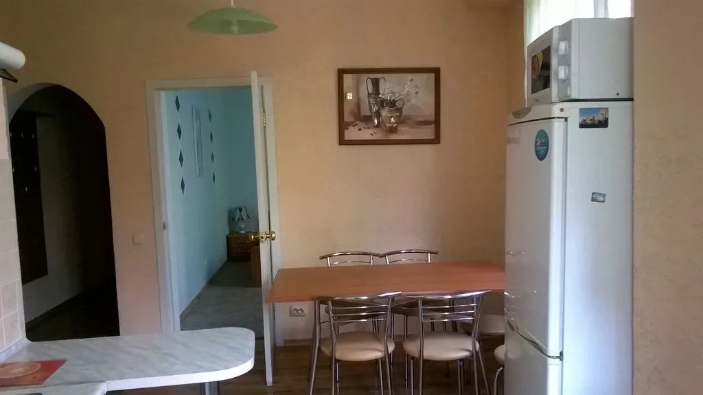 Коттедж Коттедж со своим двориком и гаражом — Ялта