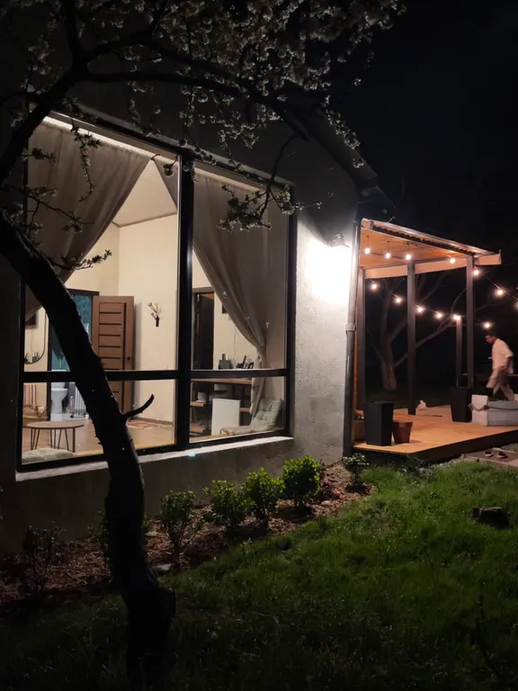 Домик с террасой и своей территорией