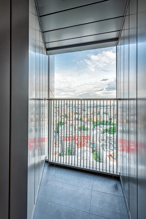 Видовые апартаменты с балконом